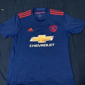 MANCHESTER UNITED JERSEY